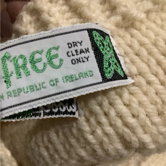 Irisfree Vintage Cable Knit Chunky Cardigan Button Front Made in Ireland - Picture 9 of 10